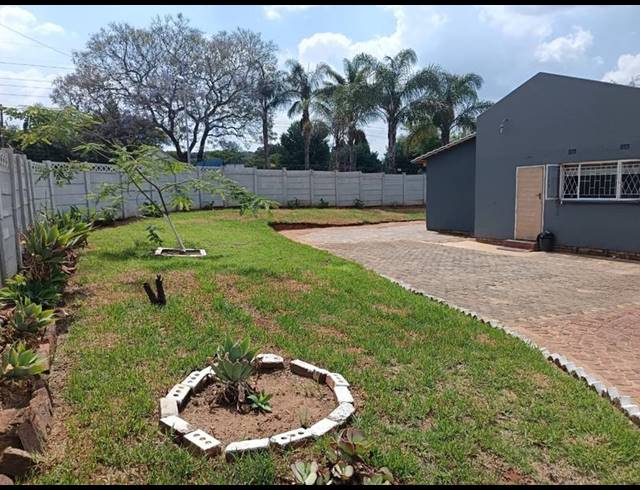 3 BEDROOM PROPERTY TO RENT IN BROMHOF